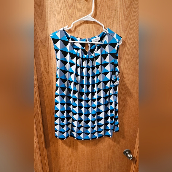 Calvin Klein Tops - NWOT Calvin Klein geometric print sleeveless shell